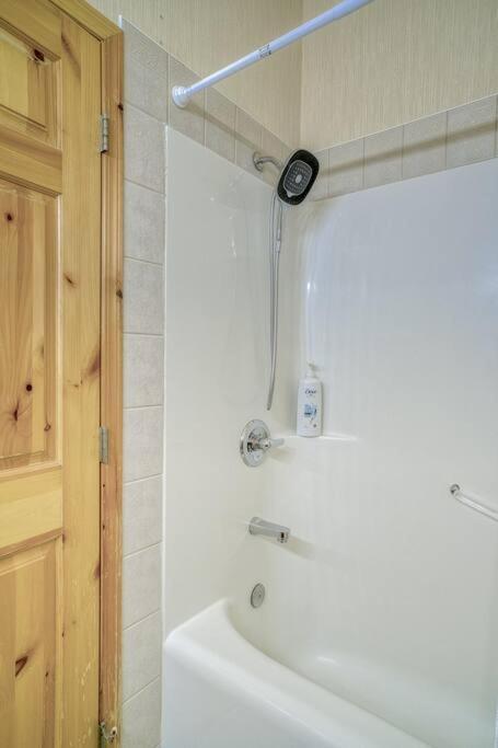 5 Mins To Banff - Cozy Townhome 2Br&2Bath - Banff Pass Included 캔모어 외부 사진