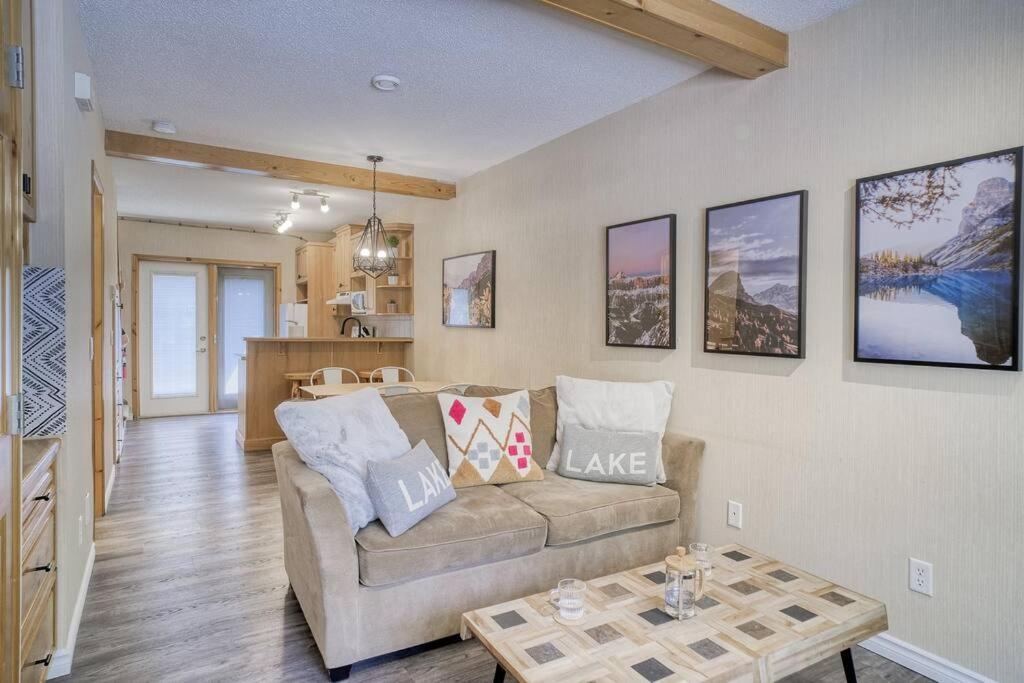 5 Mins To Banff - Cozy Townhome 2Br&2Bath - Banff Pass Included 캔모어 외부 사진