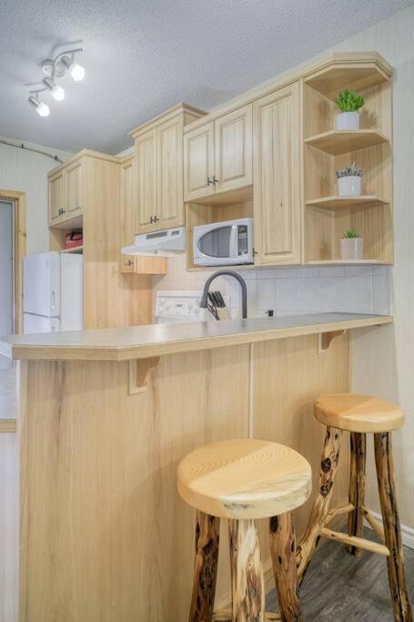 5 Mins To Banff - Cozy Townhome 2Br&2Bath - Banff Pass Included 캔모어 외부 사진
