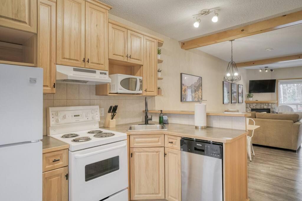 5 Mins To Banff - Cozy Townhome 2Br&2Bath - Banff Pass Included 캔모어 외부 사진