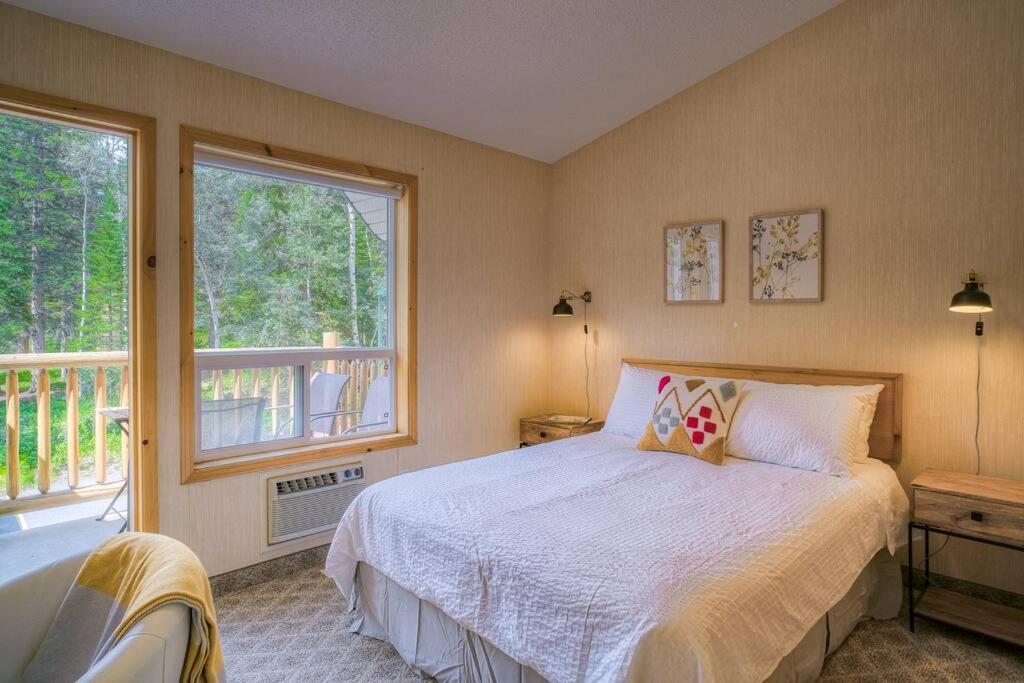 5 Mins To Banff - Cozy Townhome 2Br&2Bath - Banff Pass Included 캔모어 외부 사진