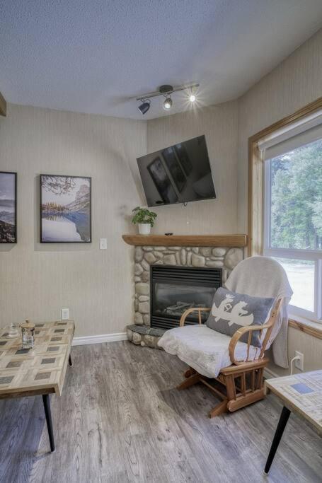 5 Mins To Banff - Cozy Townhome 2Br&2Bath - Banff Pass Included 캔모어 외부 사진
