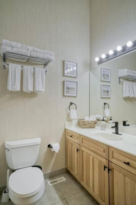 5 Mins To Banff - Cozy Townhome 2Br&2Bath - Banff Pass Included 캔모어 외부 사진