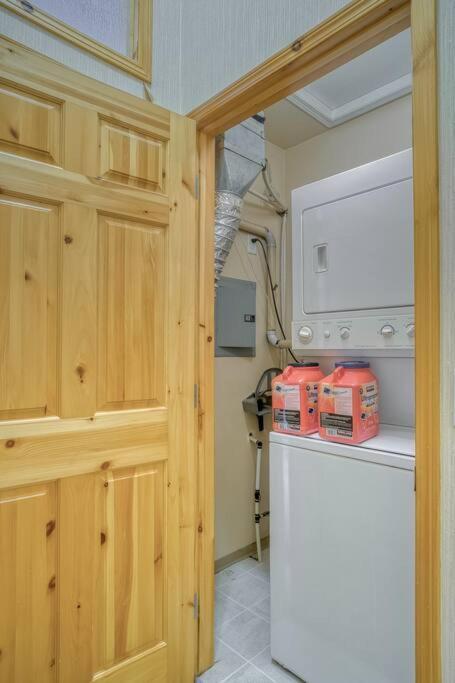 5 Mins To Banff - Cozy Townhome 2Br&2Bath - Banff Pass Included 캔모어 외부 사진
