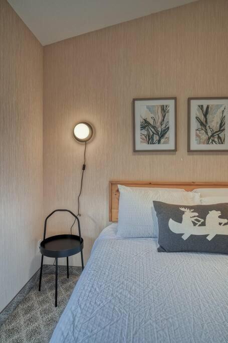 5 Mins To Banff - Cozy Townhome 2Br&2Bath - Banff Pass Included 캔모어 외부 사진